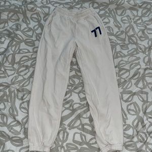 cream colored sweatpants!!